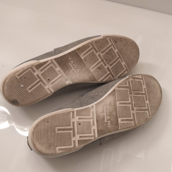 Tahari Grey Suede Slip Ons, sz 8 - Picture 4 of 5